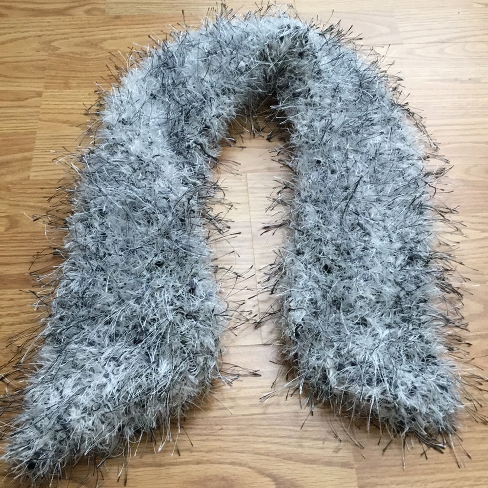 Handmade knit scarf - Picture 1 of 1
